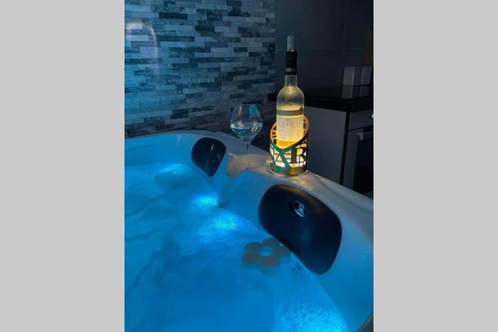 Joli T2, Jacuzzi, Jardin Et Parking Privés, Métro * Toulouse